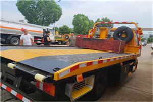 正安附近拖车电话号码服务